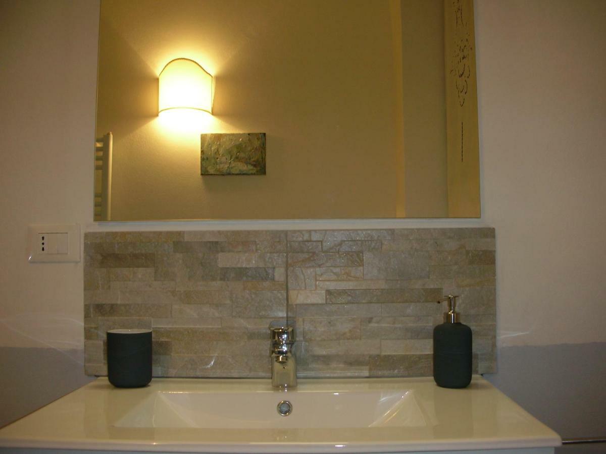 Nice Apartments In Downtown Bologna Bagian luar foto